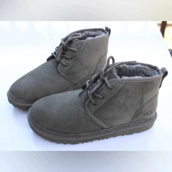 NWOT UGG Neumel boots - Picture 2 of 15